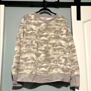 Women’s Camouflage crew neck sweatshirt